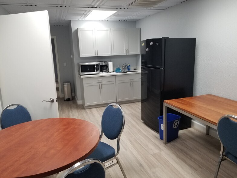 More Photos Of 3402 N 36th St, Phoenix Office For Lease