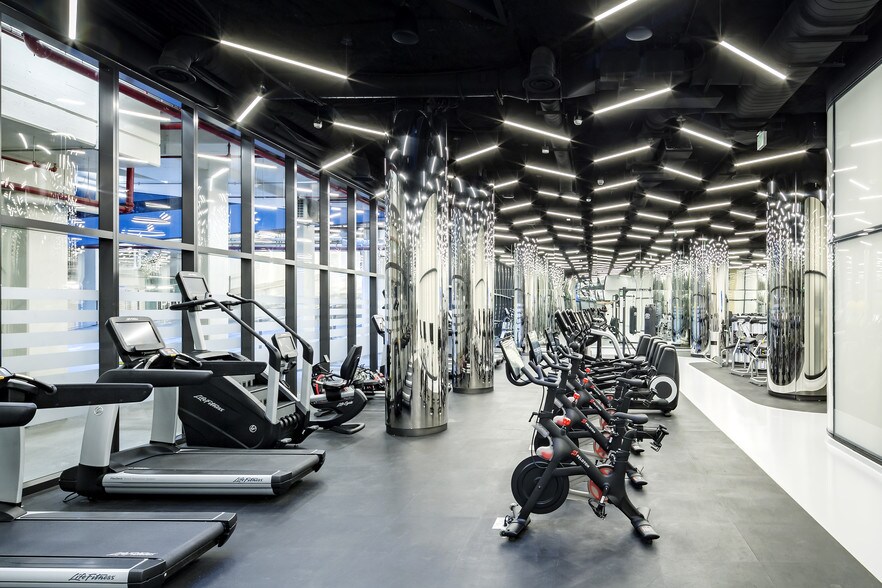 More Photos Of 1100 15th St NW, Washington Office For Lease