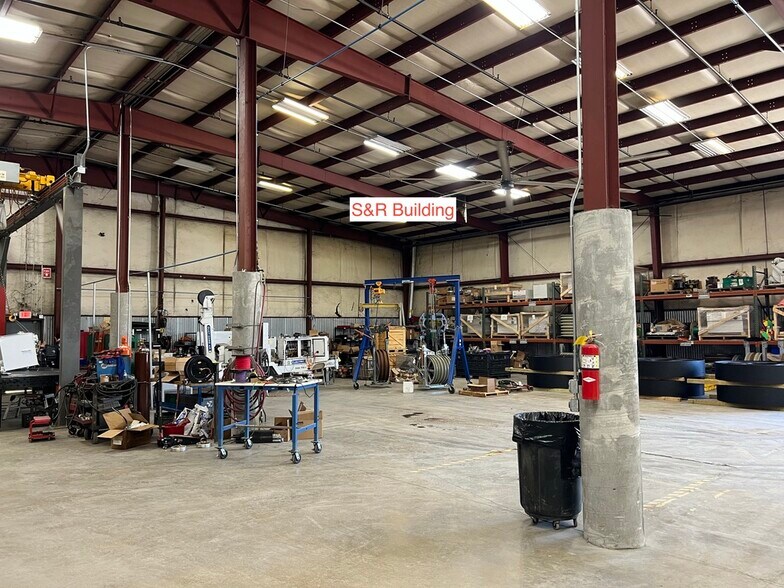 More Photos Of 110 W 34th St, Chattanooga Warehouse For Sale