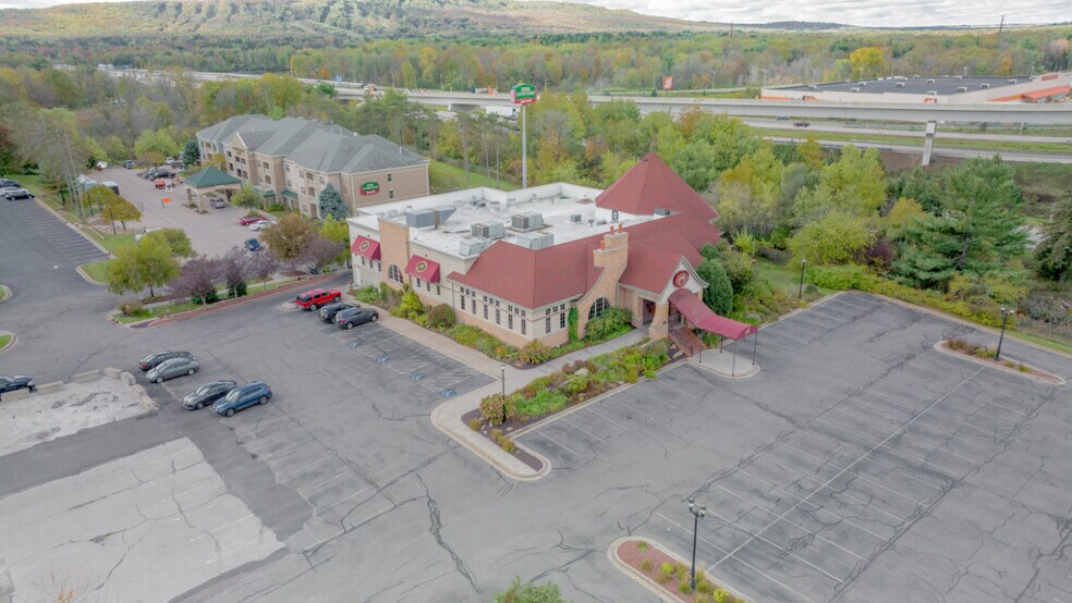 More Photos Of 2305 Sherman St, Wausau General Retail For Sale