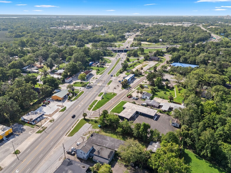 More Photos Of 7262 Lem Turner Rd, Jacksonville Auto Repair For Sale