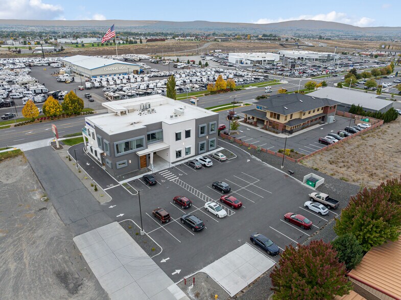 More Photos Of 9425 Sandifur Pky, Pasco Office For Sale