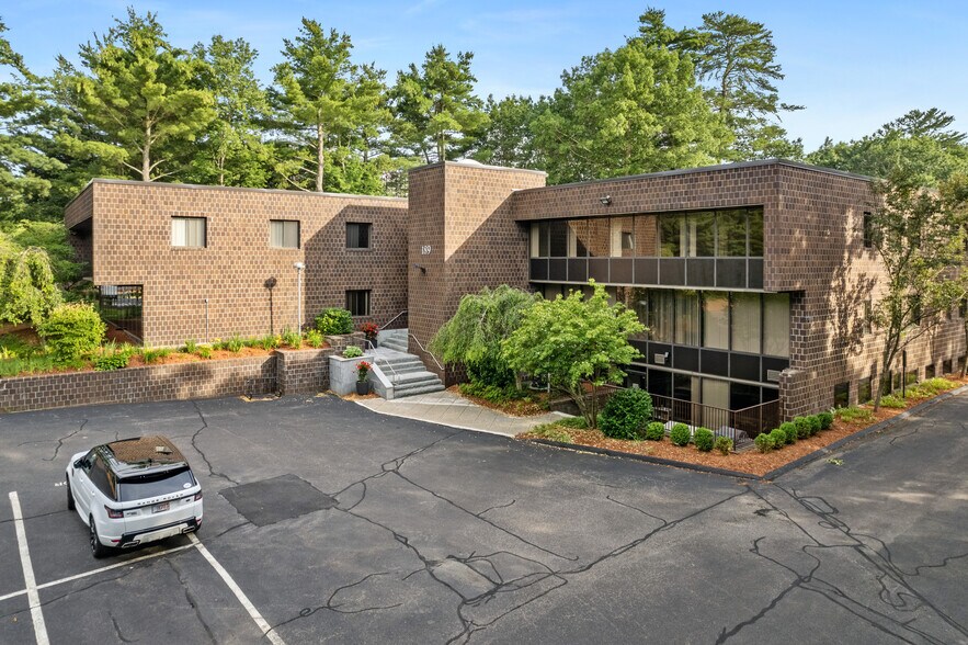 More Photos Of 189 Wells Ave, Newton Office For Lease