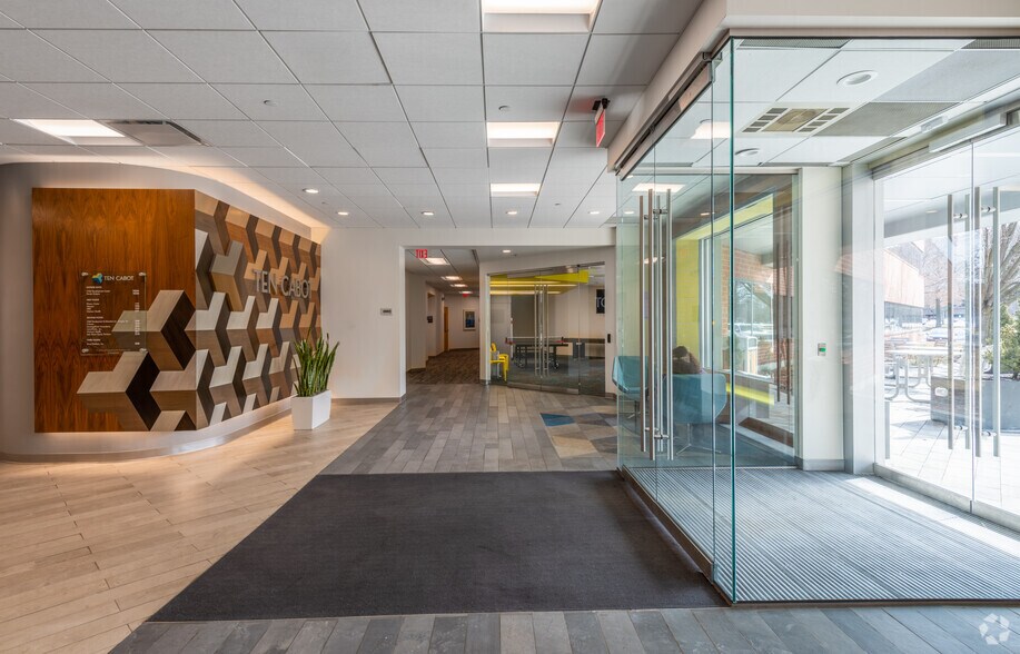 More Photos Of 10 Cabot Rd, Medford Office For Lease