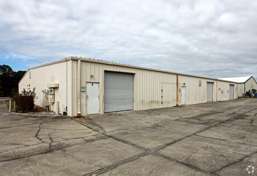 More Photos Of 360 Stan Dr, Melbourne Warehouse For Lease