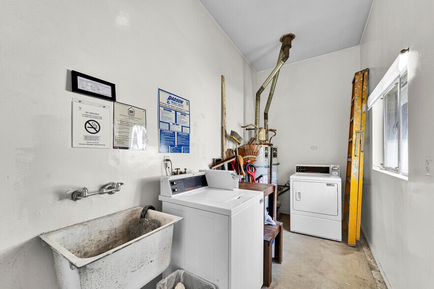 More Photos Of 938 15th St, Santa Monica Apartments For Sale