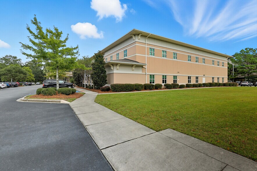 More Photos Of 75 Baylor Dr, Bluffton Medical For Lease