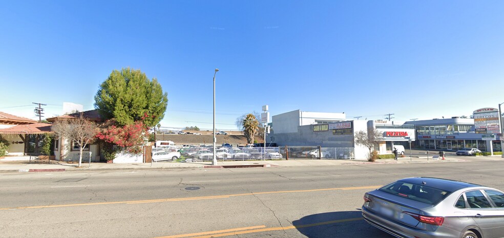 Primary Photo Of 19335 Ventura Blvd, Tarzana Land For Lease