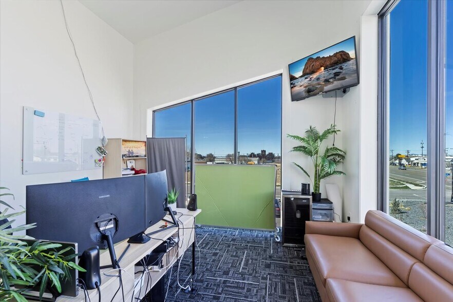 More Photos Of 1042 3000 N, Layton Office For Sale