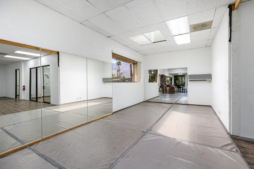 More Photos Of 2100 E Tahquitz Canyon Way, Palm Springs Medical For Lease