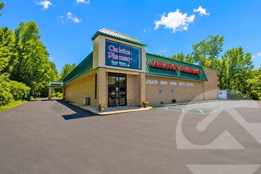Primary Photo Of 201 Medical Center Dr, Carleton Drugstore For Lease
