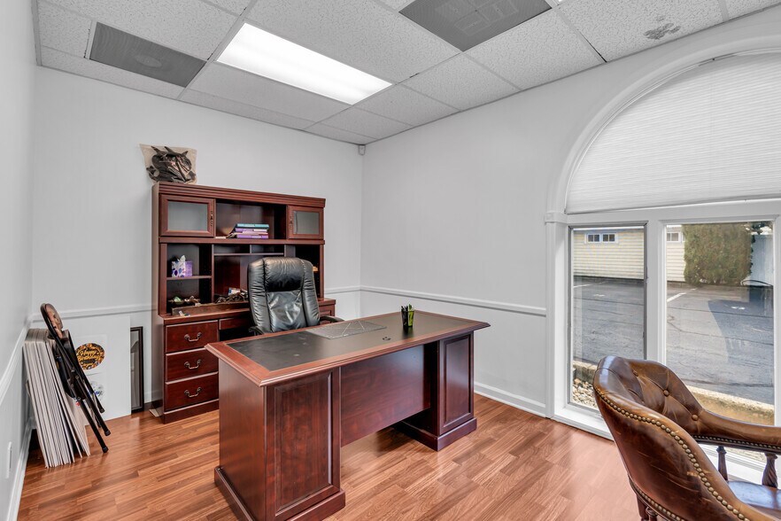 More Photos Of 309 Morris Ave, Spring Lake Office For Sale