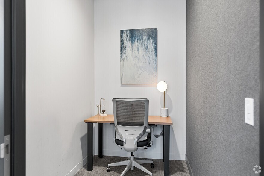 More Photos Of 44 S Broadway, White Plains Coworking Space