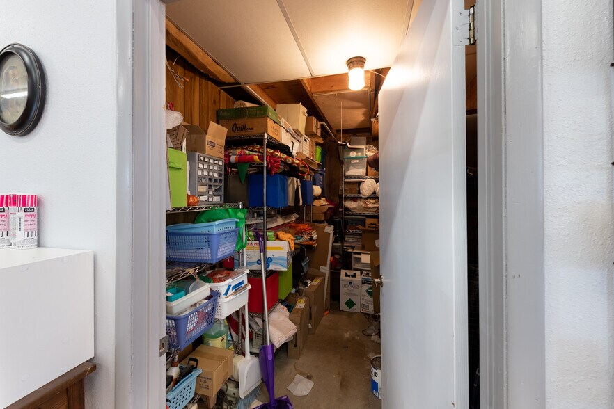 More Photos Of 315 N Bridge St, Henrietta Storefront For Sale