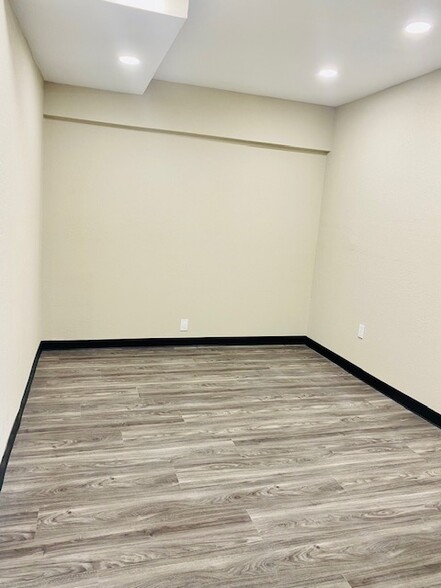 More Photos Of 440 E Southern Ave, Phoenix Medical For Lease