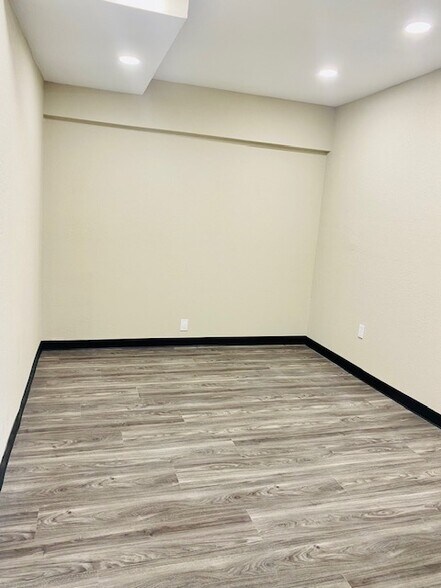 More Photos Of 440 E Southern Ave, Phoenix Medical For Lease