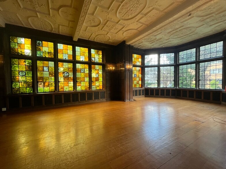 More Photos Of 100 E 22nd St, Minneapolis Office Residential For Sale