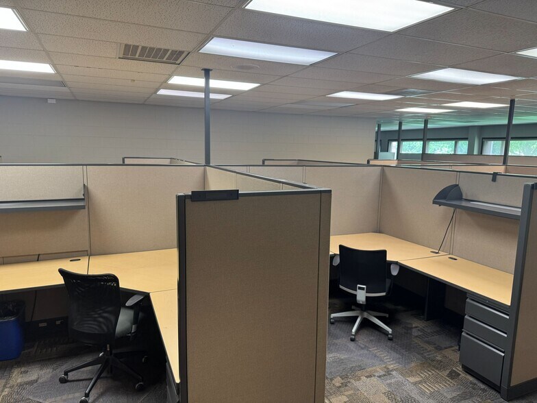 More Photos Of 2709 McGraw Dr, Bloomington Office Residential For Sale