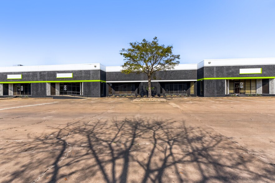 More Photos Of 10631 Harwin Dr, Houston Unknown For Lease