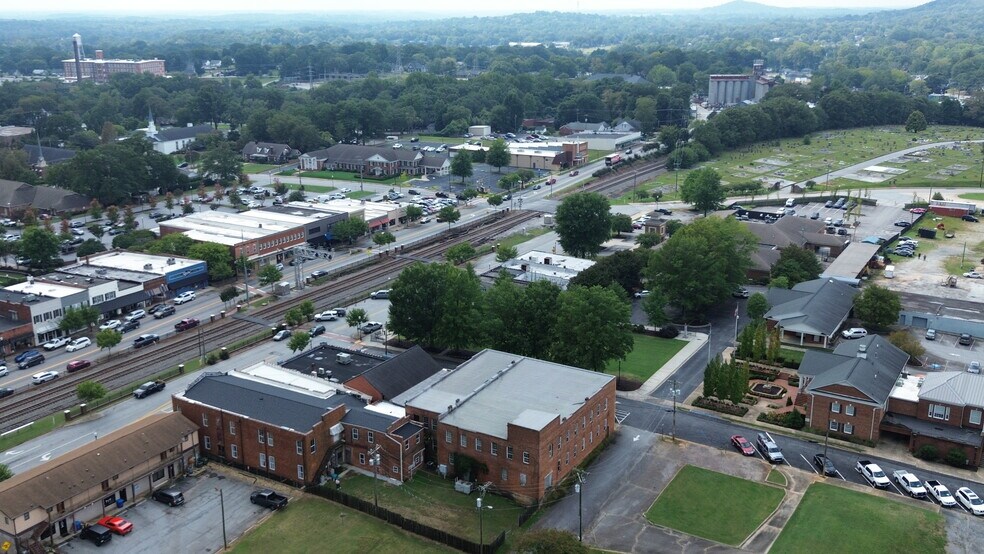 More Photos Of 108 NW Main St, Easley General Retail For Sale