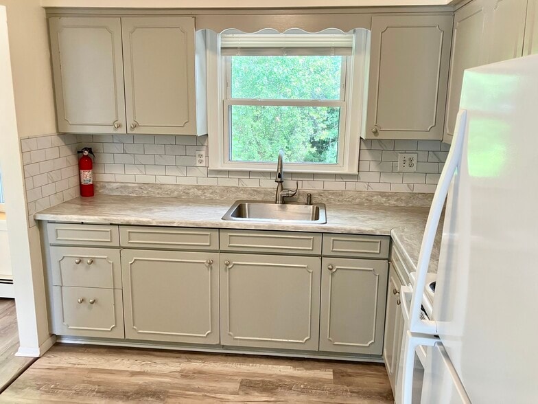 More Photos Of 141 Dunbar Ave, Fords Specialty For Sale
