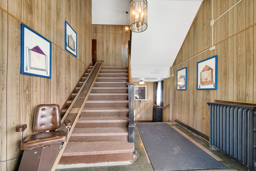 More Photos Of 512 Temple St, Whiting Specialty For Sale