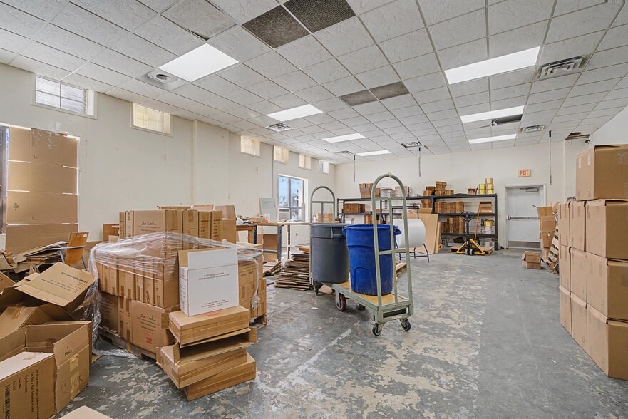 More Photos Of 688 Route 17K, Montgomery Warehouse For Lease