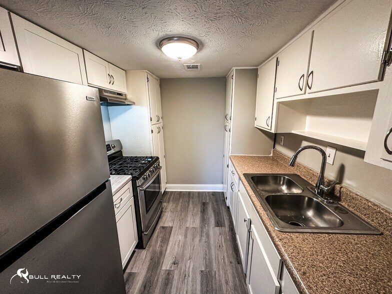 More Photos Of 2600 Old Hapeville Rd SW, Atlanta Apartments For Sale