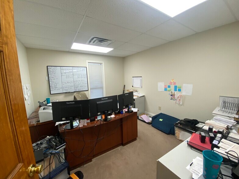 More Photos Of 106 Office Park Dr, Brandon Office For Sale