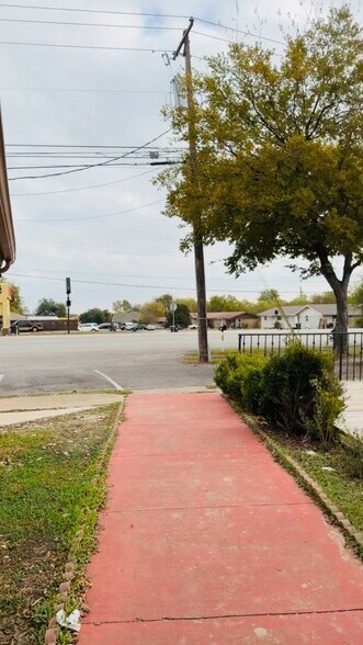 Primary Photo Of 15200 FM 1825, Pflugerville Restaurant For Lease