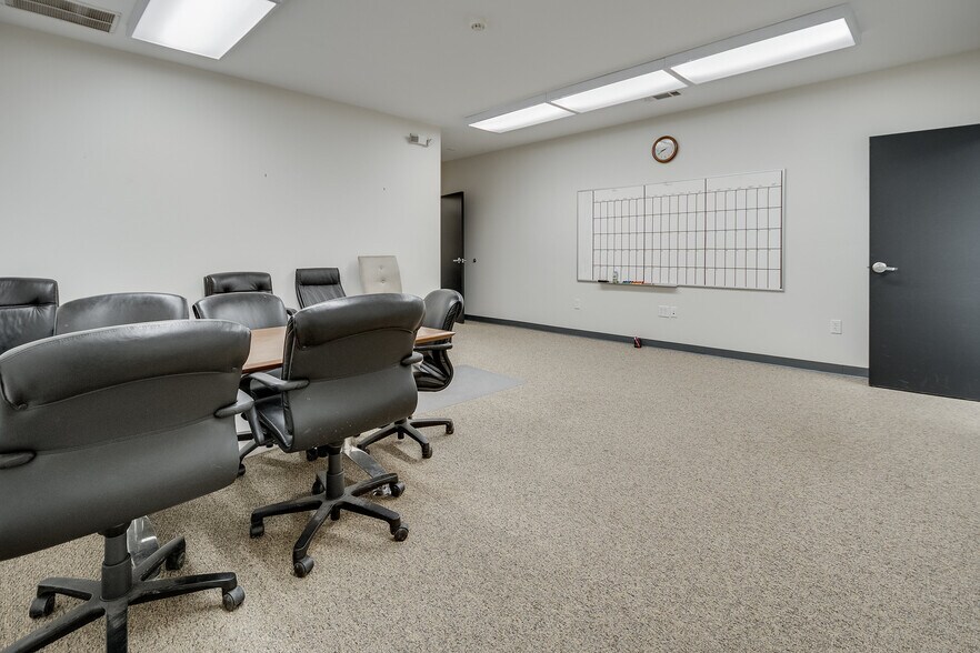 More Photos Of 4295 Brogdon Exchange, Suwanee Warehouse For Sale