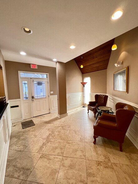 More Photos Of 10225 Ulmerton Rd, Largo Office For Lease