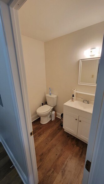 More Photos Of 2010-2012 FM 2673, Canyon Lake Office For Lease