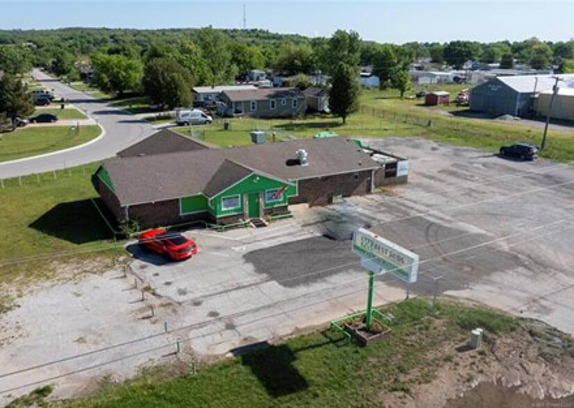 Primary Photo Of 4300 W Rogers Blvd, Skiatook Freestanding For Sale