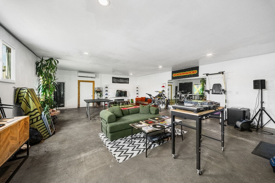 More Photos Of 5254 Alhambra Ave, Los Angeles Distribution For Sale
