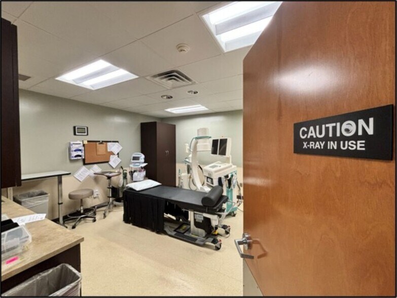 More Photos Of 105-107 Winston Dr, Marshall Medical For Sale