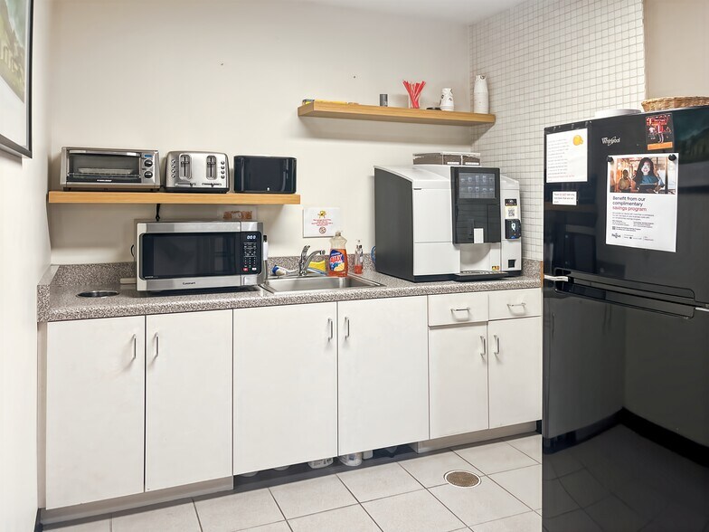 More Photos Of 131 Stony Cir, Santa Rosa Coworking Space