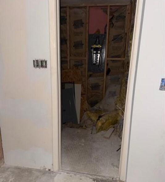 More Photos Of 1133 Grand Ave, Las Vegas Office Residential For Sale