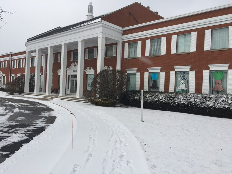 More Photos Of 6500 Pearl Rd, Parma Heights Office For Lease