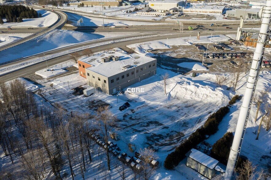 More Photos Of 2710 Rue Einstein, Québec Office For Sale