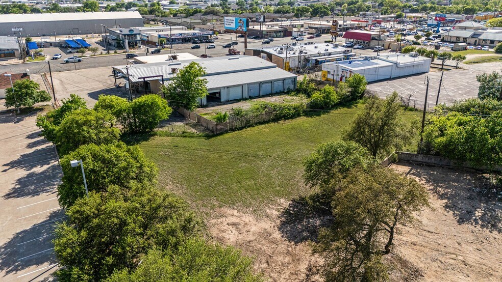 More Photos Of 720 N New Rd, Waco Land For Sale