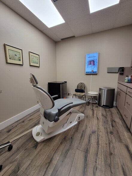 More Photos Of 4100 W 15th St, Plano Medical For Lease