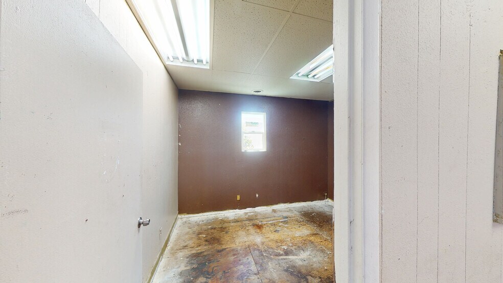More Photos Of 10901 MacArthur Blvd, Oakland Office For Lease