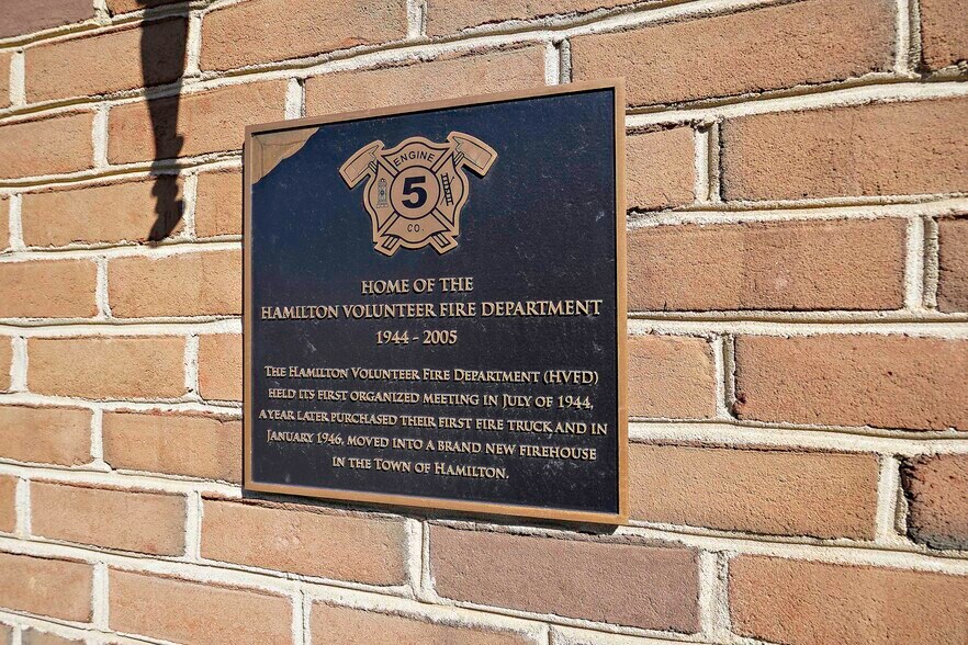 More Photos Of 43 E Colonial Hwy, Hamilton Restaurant For Sale