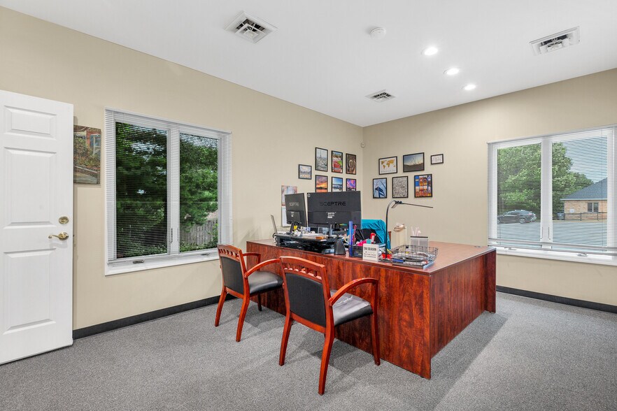 More Photos Of 763-765 W Terra Ln, O'Fallon Loft Creative Space For Sale
