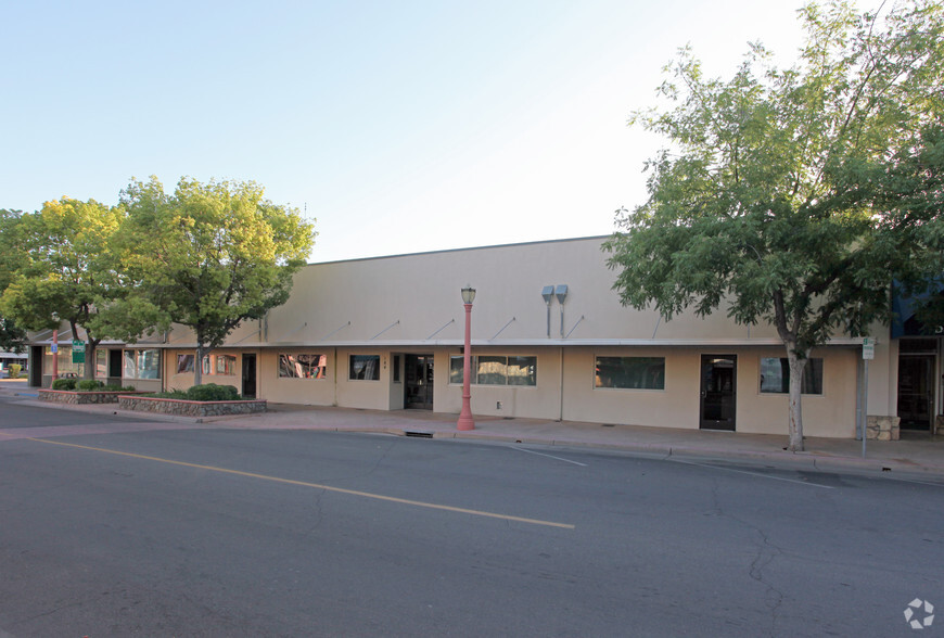 Primary Photo Of 144 S L St, Dinuba Office Residential For Sale