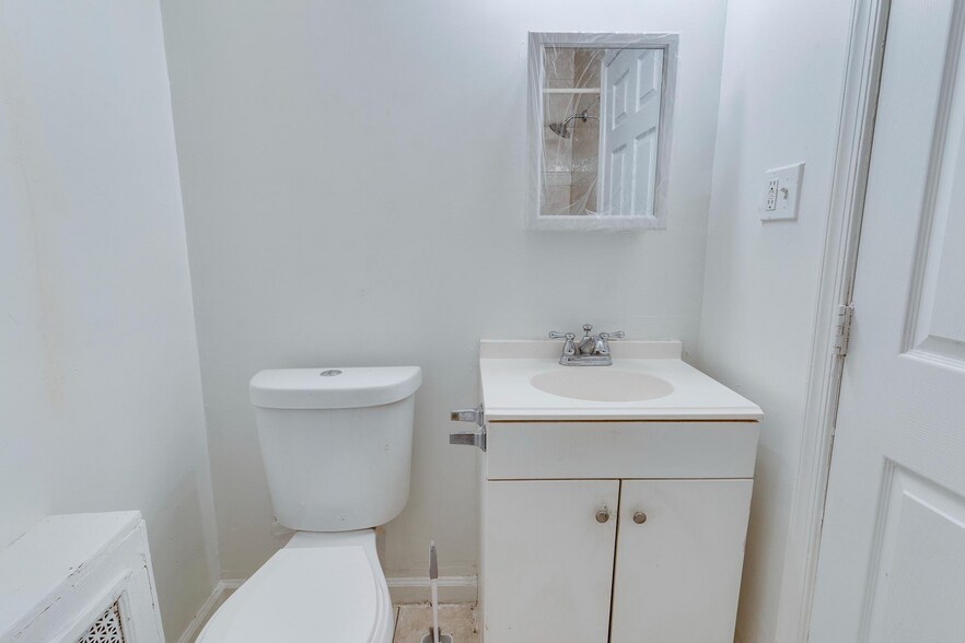 More Photos Of 337 Delafield Plz NW, Washington Apartments For Sale