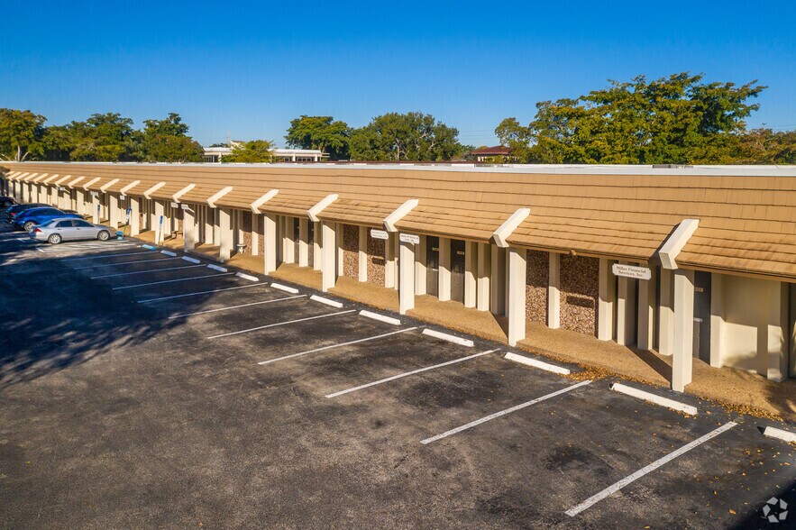 More Photos Of 7421-7497 NW 4th St, Plantation Office For Lease