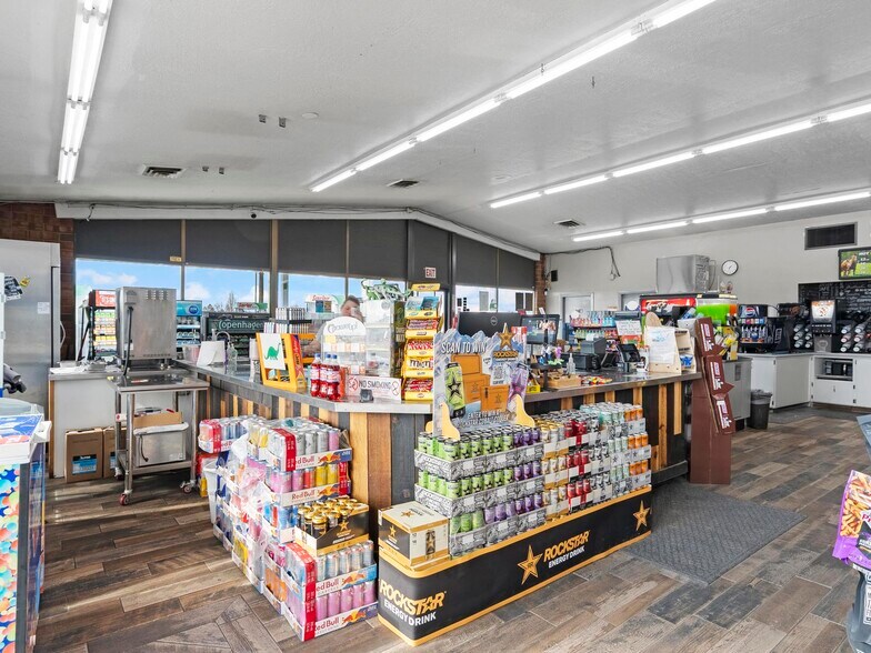 More Photos Of 5500 W 5500 S, Hooper Service Station For Sale