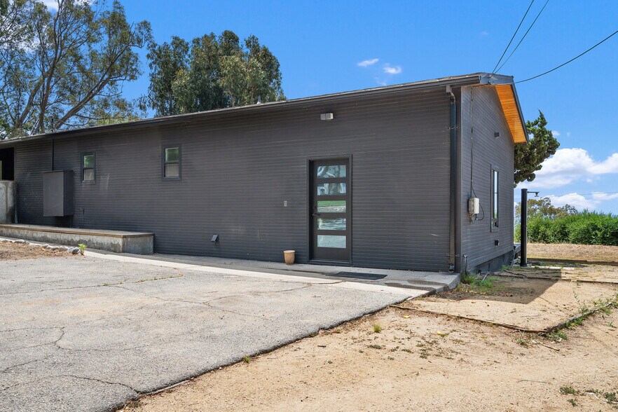 More Photos Of 27353 1/2 Pacific Coast Hwy, Malibu Apartments For Sale